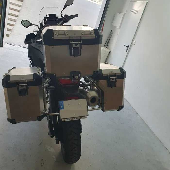 BMW GS 850 ADVENTURE - Triple Black