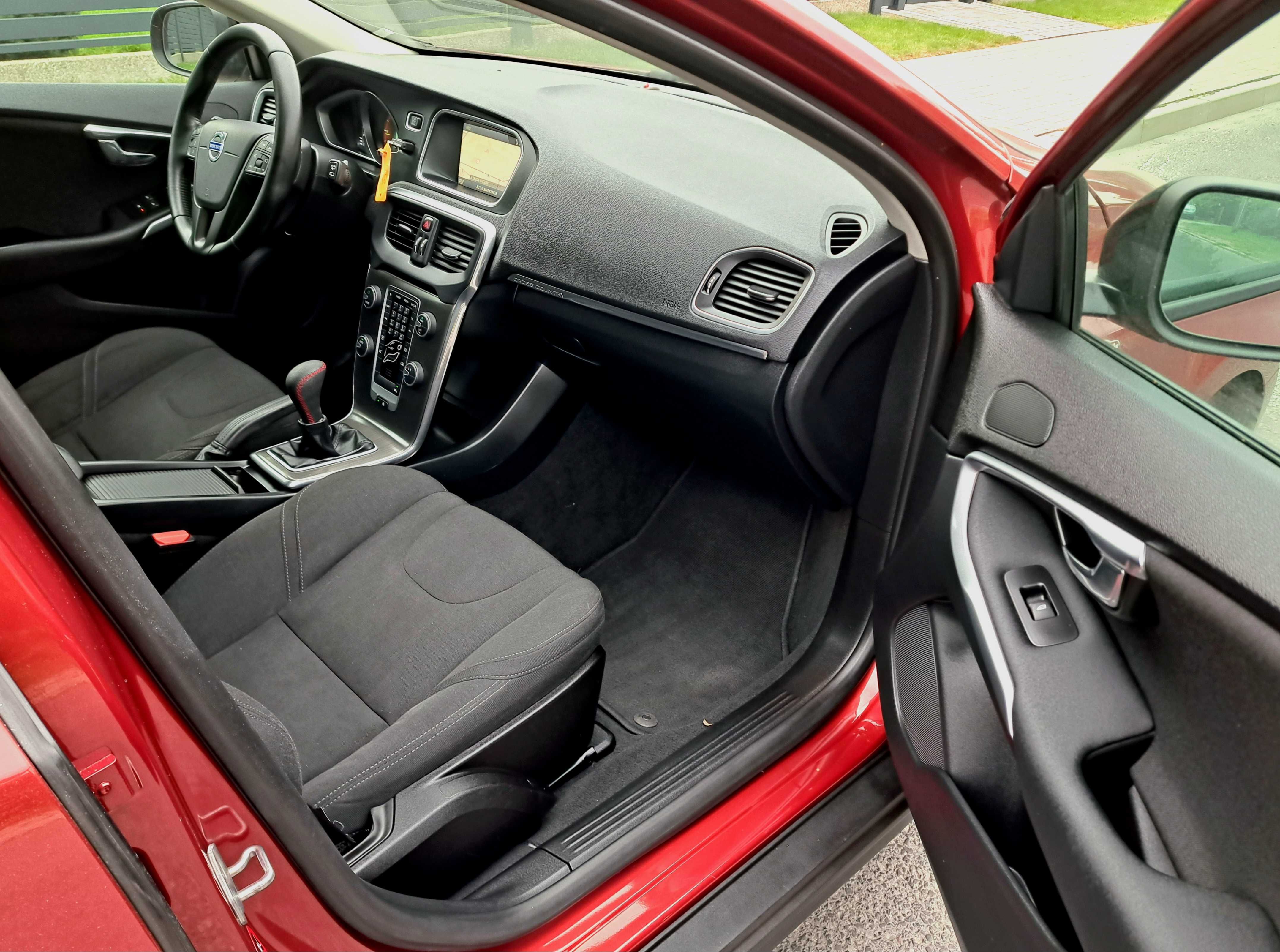 Volvo V 40 II Cross Country Bezwypadkowy Bogate wyposazenie IDEALNY