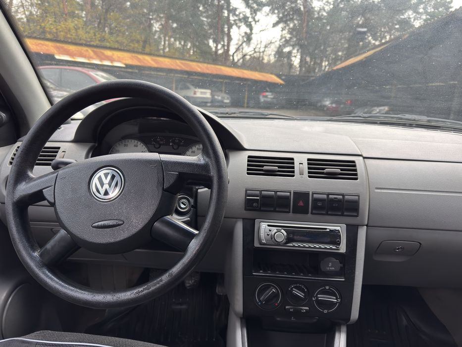 Volkswagen Pointer 2005