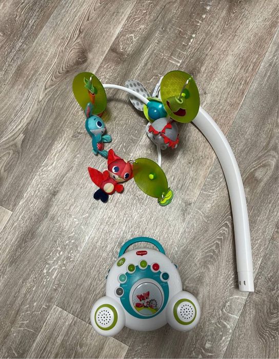 Музыкальный Мобиль "Веселая лужайка" Tinylove