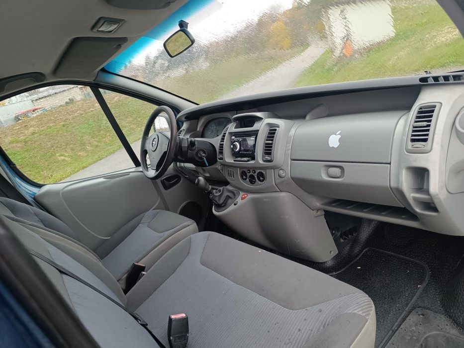 Opel Vivaro 2,0 115km 2008r klima grzany fotel alu
