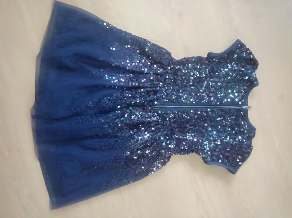 Нарядне плаття на 5-7 років