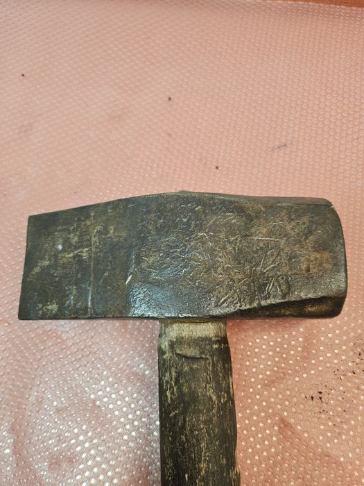 Stary młot rozłupak RMKb-4