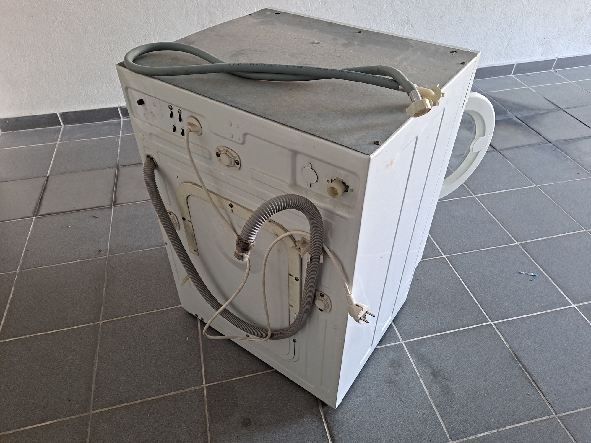 Maquina de lavar roupa FAGOR - Inoperativa