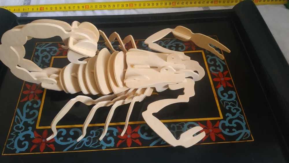 Игрушка-конструктор "Скорпион"развивающая из дерева.,