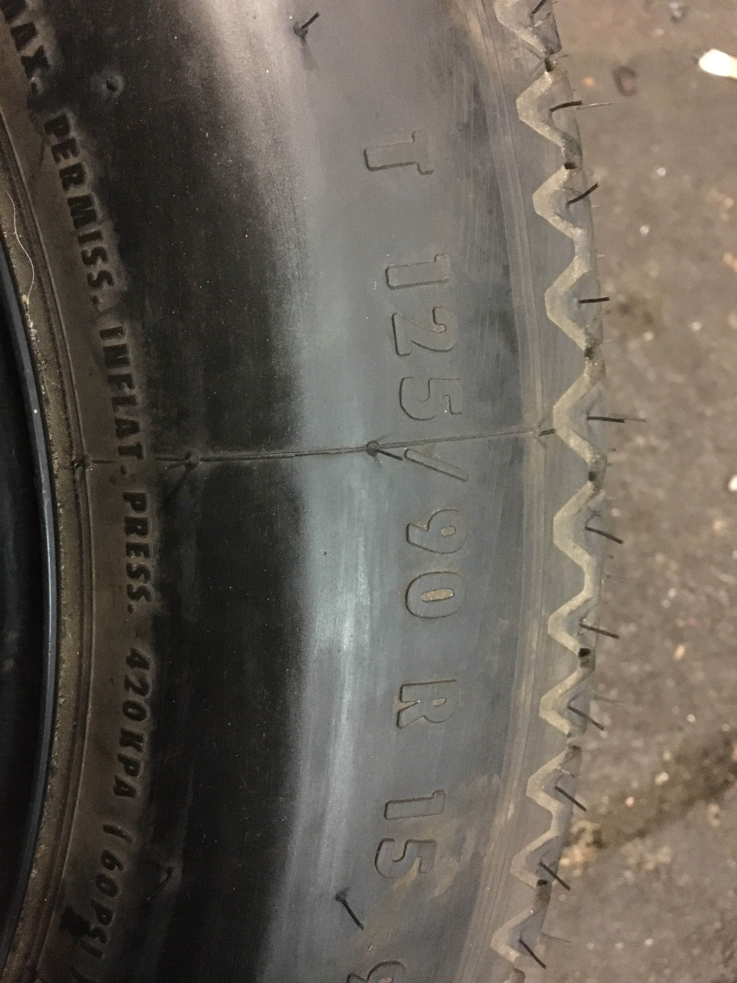 Volvo V40 - koło dojazdowe zapasowe T125/90R15