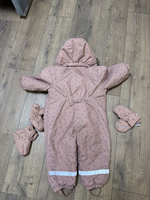 Зимовий комбінезон на дівчинку hm розмір 80