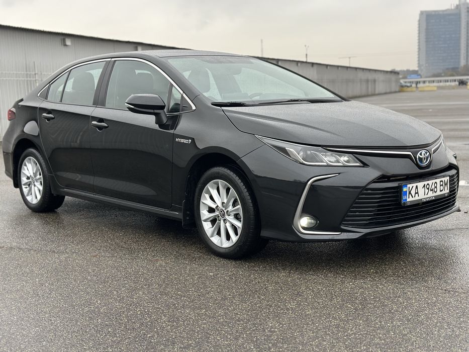 Продам Toyota Corolla HHYBRID