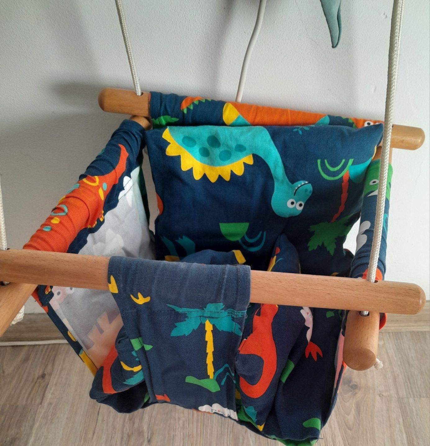 Huśtawka dinozaury