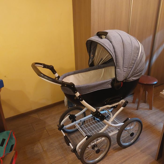 Wózek niemowlęcy retro