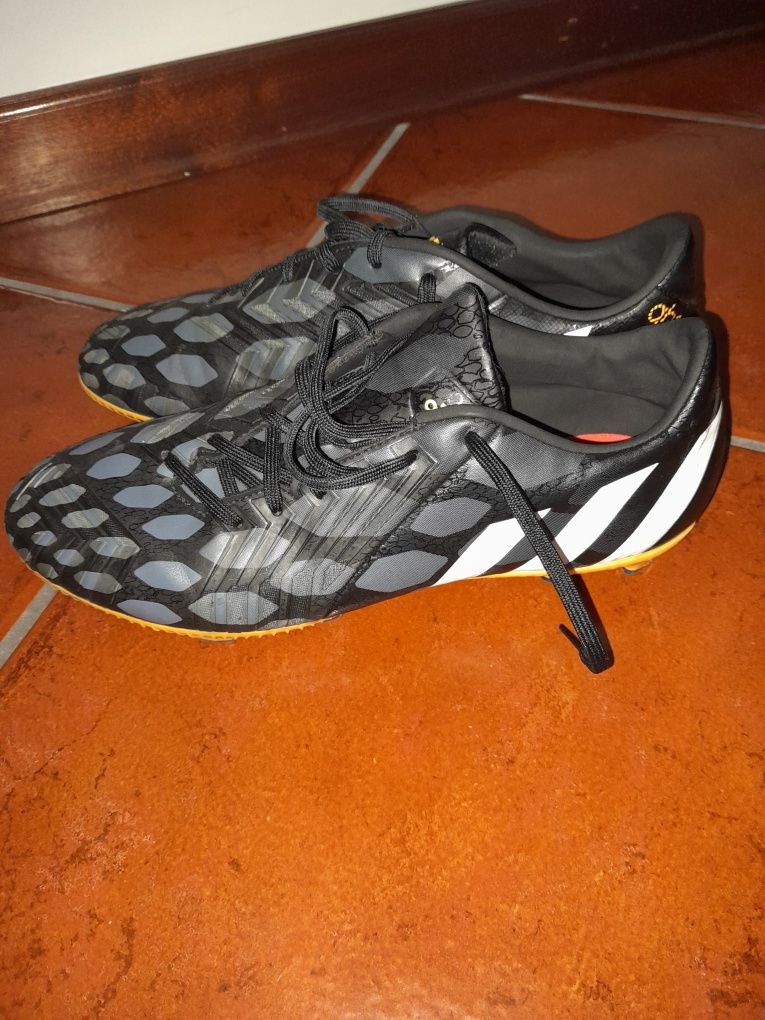 Bota futebol Adidas n° 44.5