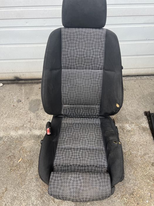 Fotele przód sporty kanapa boczki komplet bmw e36 compact