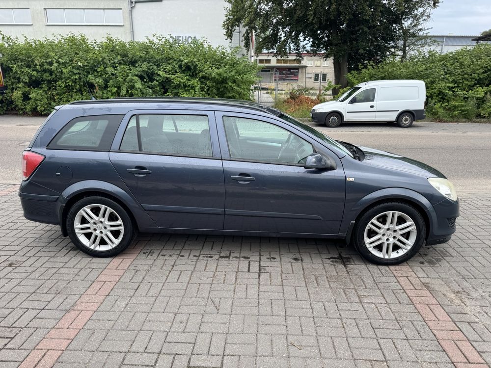 Opel Astra 2009r 1.9 cdti 6 biegów Isofix Hak STAN BDB !