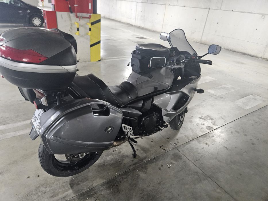 Suzuki GSX 1250 FA  Revisão total