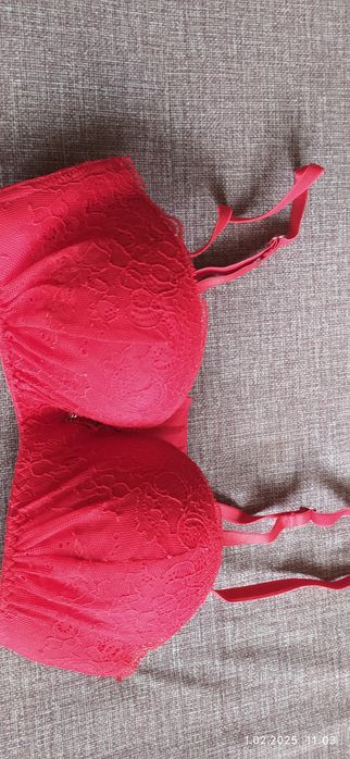 Biustonosz bardotka 70B