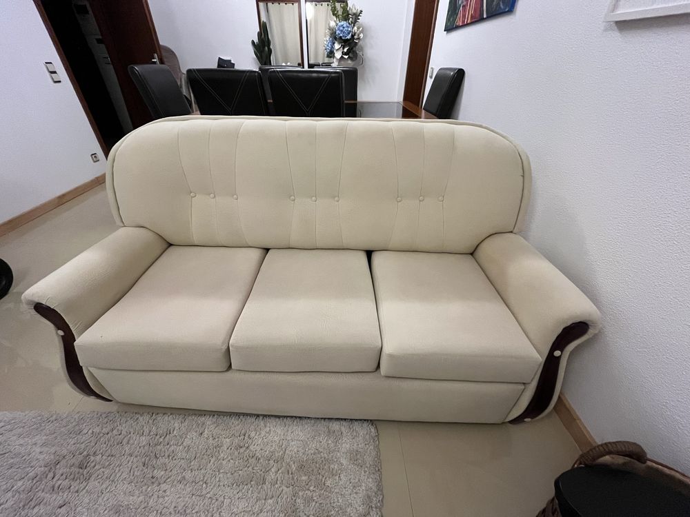 Sofá de 3 lugares (bege)