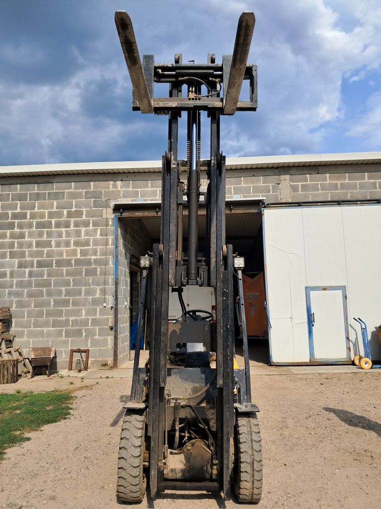 Wózek widłowy DAEWOO GWSE-3 | 3T | LPG | przesuw boczny | widły 1250mm