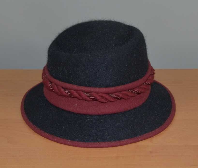 Женская, винтажная шляпка. Англия.