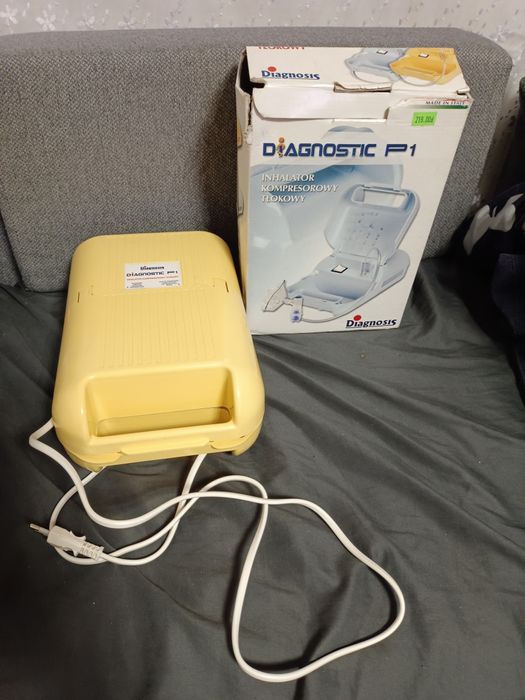 Inhalator kompresorowy tłokowy