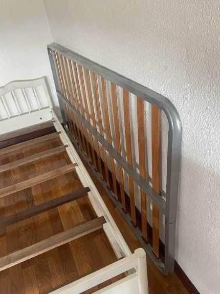Cama de solteiro branca mais estrado