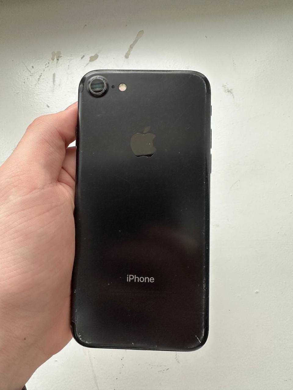 продаю Iphone 7 256gb 2000грн