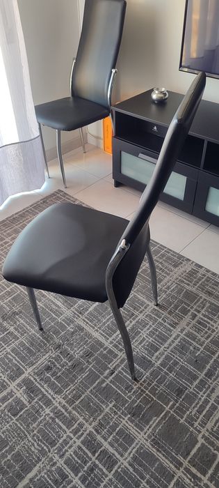 4 Cadeiras Estrutura cromada Napa preta