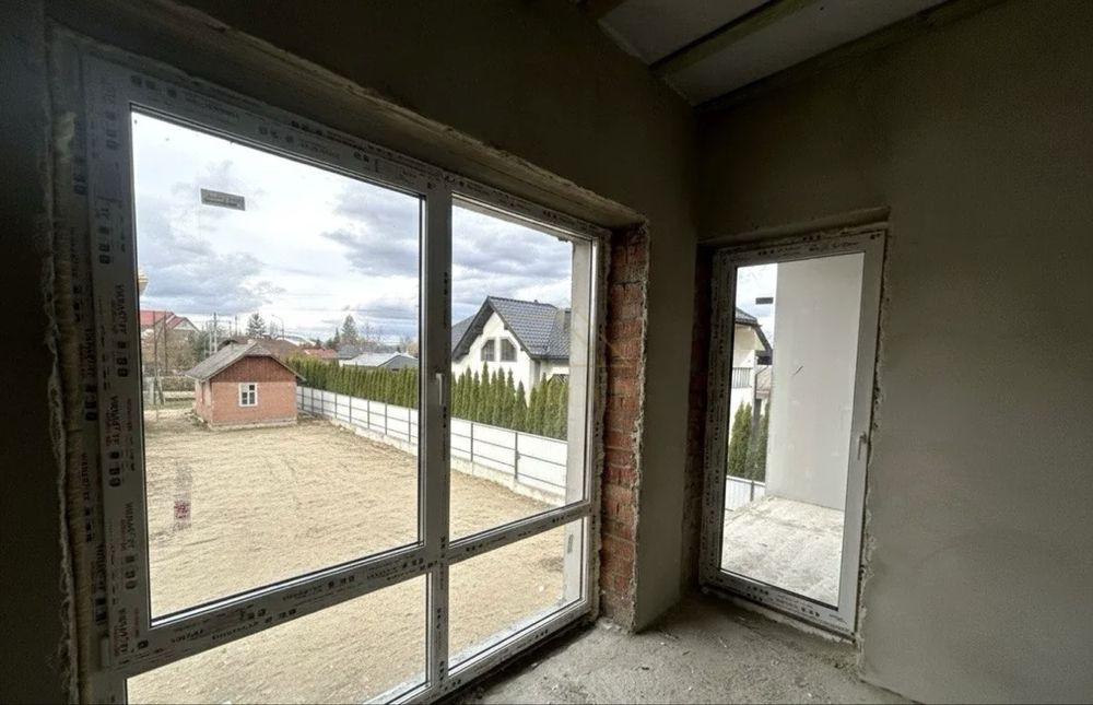 Продаж Таунхауса з ГАРАЖЕМ  по Коновальця