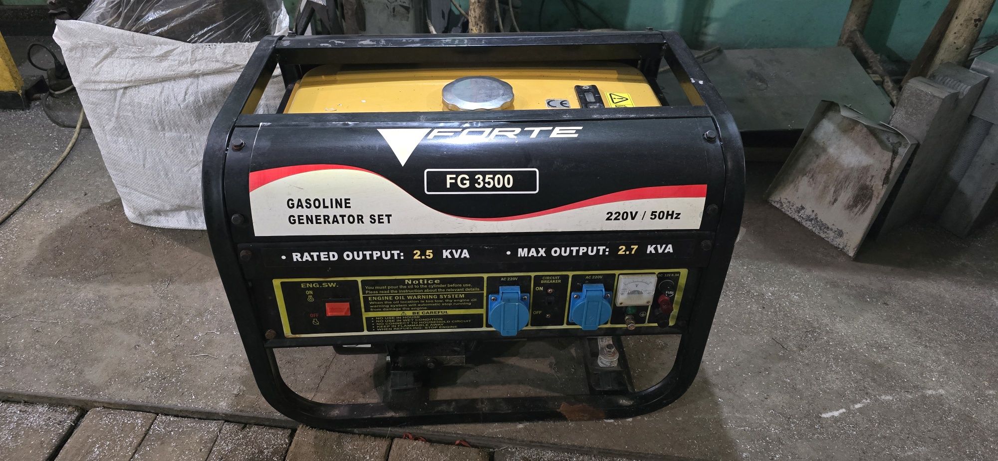 Генератор бензиновый 2.7 KVA