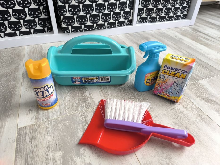 Дитячий набір прибирання та лікарня