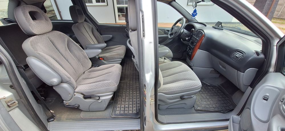 Chrysler Voyager 2.8 crd 7-mio osobowy