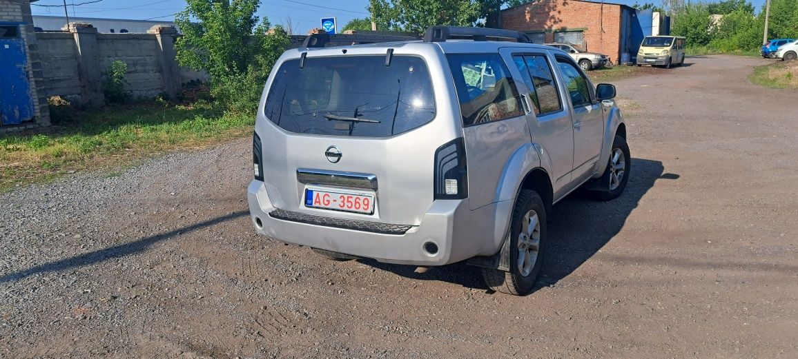 Продам нисан подфандер. В хорошем состоянии, возможен торг у капота!
r