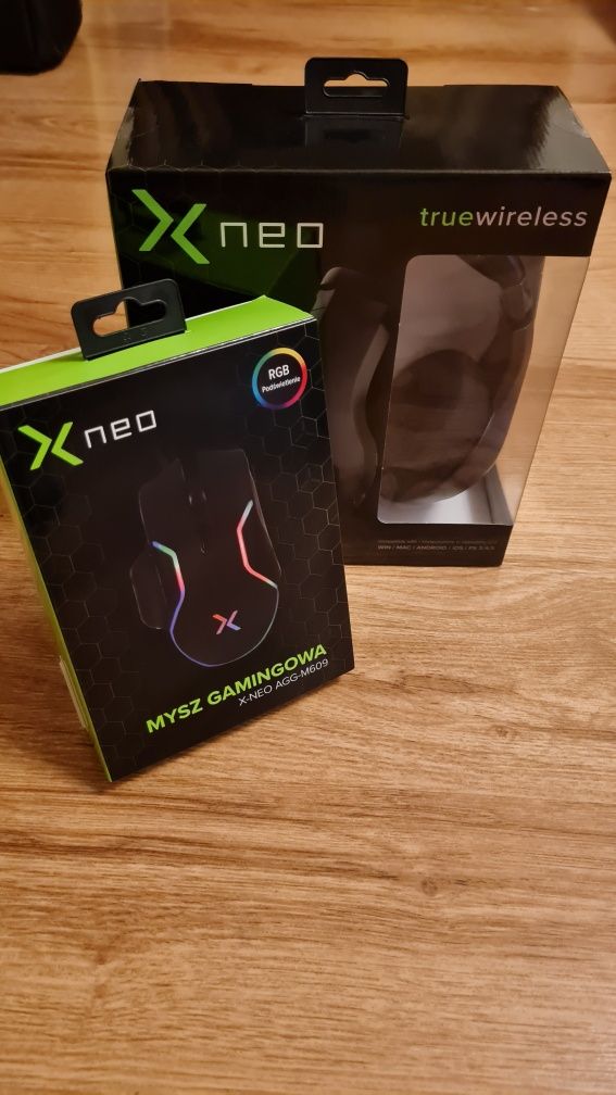 Zestaw Gamingowy  Xneo mysz przewodowa i słuchawki bezprzewodowe