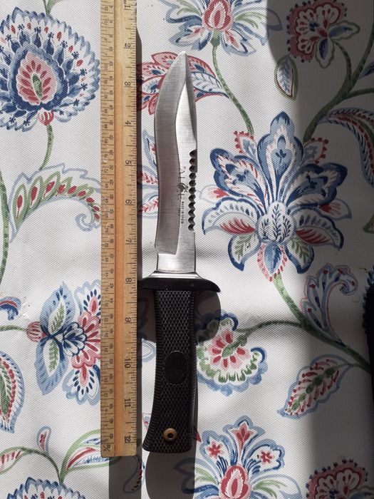 Nóż outdoor Muela Spain