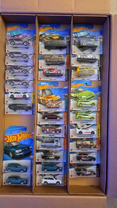 Hot wheels diversos