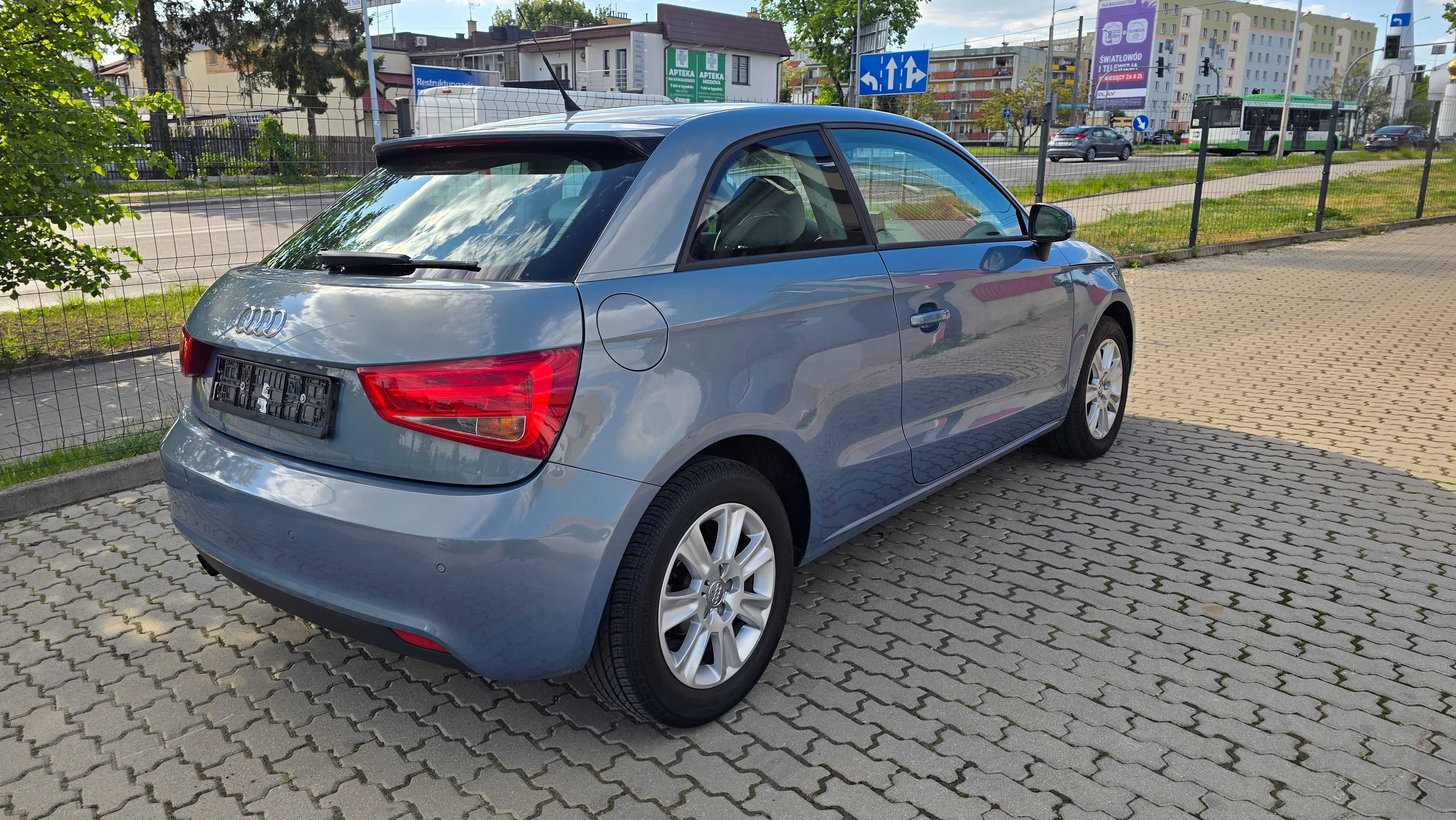 Audi A1 1.2 benzyna 2011r. ! Małe i oszczędne auto na miasto !