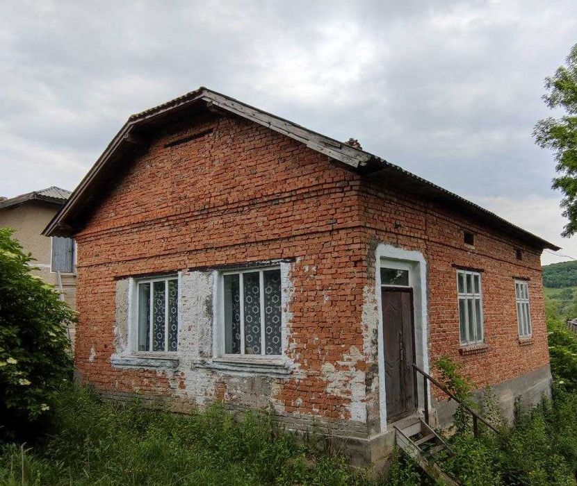 Продається цегляний будинок, у Галицькому районі, село Нові Скоморохи.