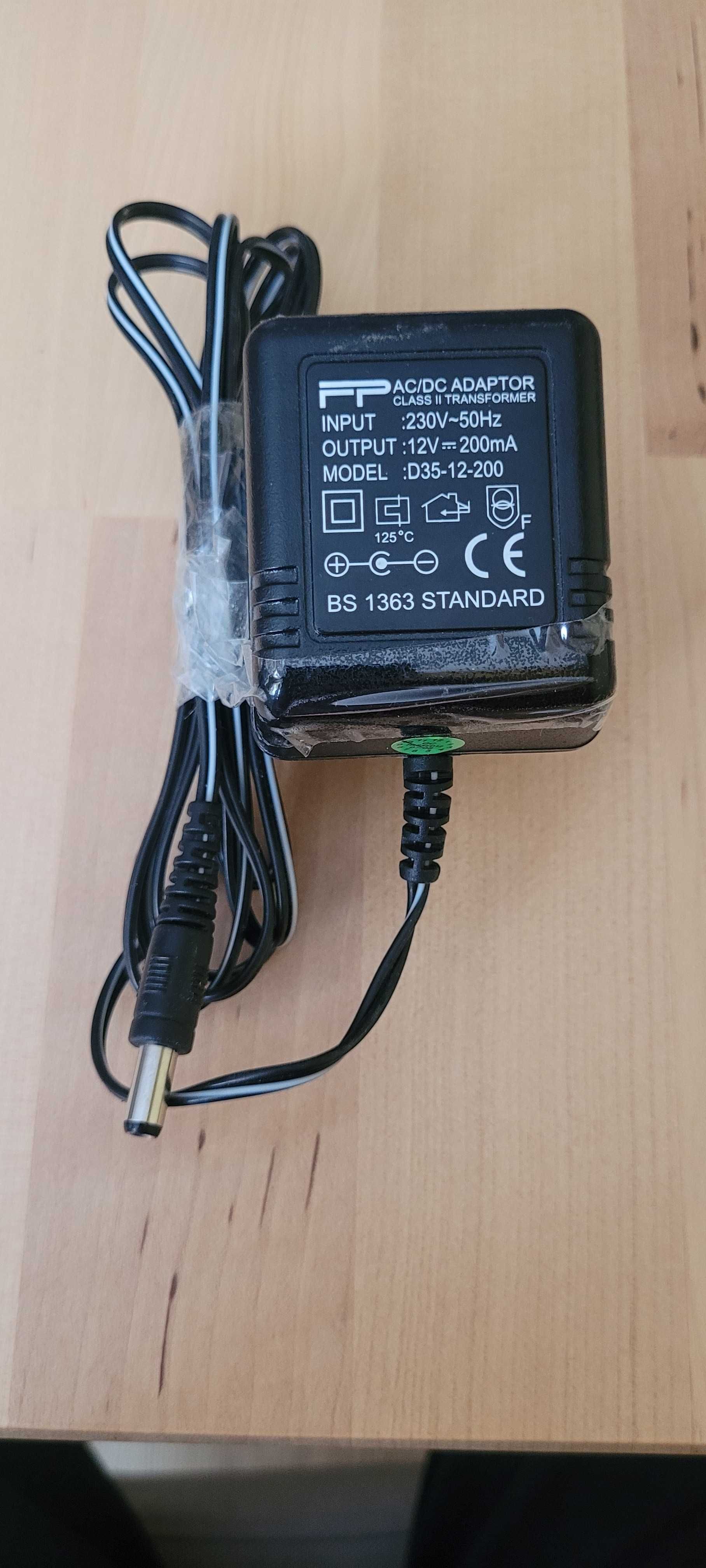 Ładowarka / zasilacz nr 15, D35_12_200, 12V / 200mA