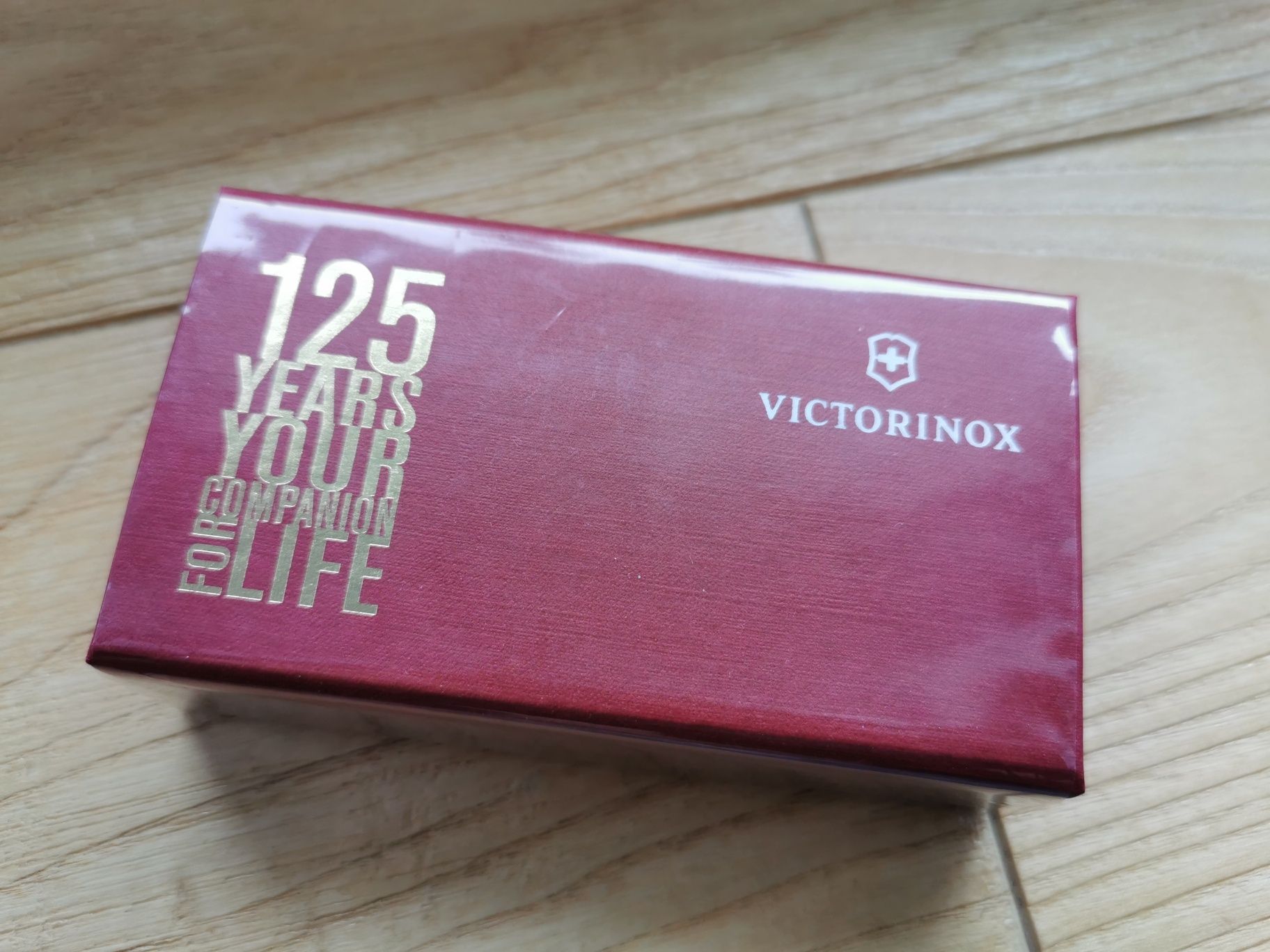 Victorinox Classic 125 Nowy w pudełku Years Your Companion