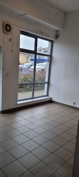 Lokal handlowo-usługowo-biurowy z lokalizacją w centrum miasta.