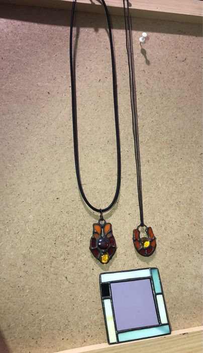 Дзеркальце з кулонами ( вітраж)