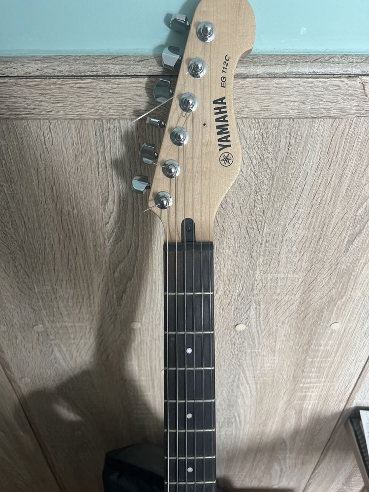 Gitara Yamaha EG112C