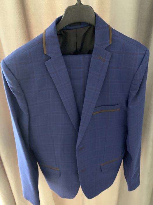 Костюм синій