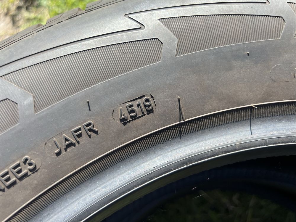 2xopona zimowa GOODYEAR w rozmiarze 215/65 R17