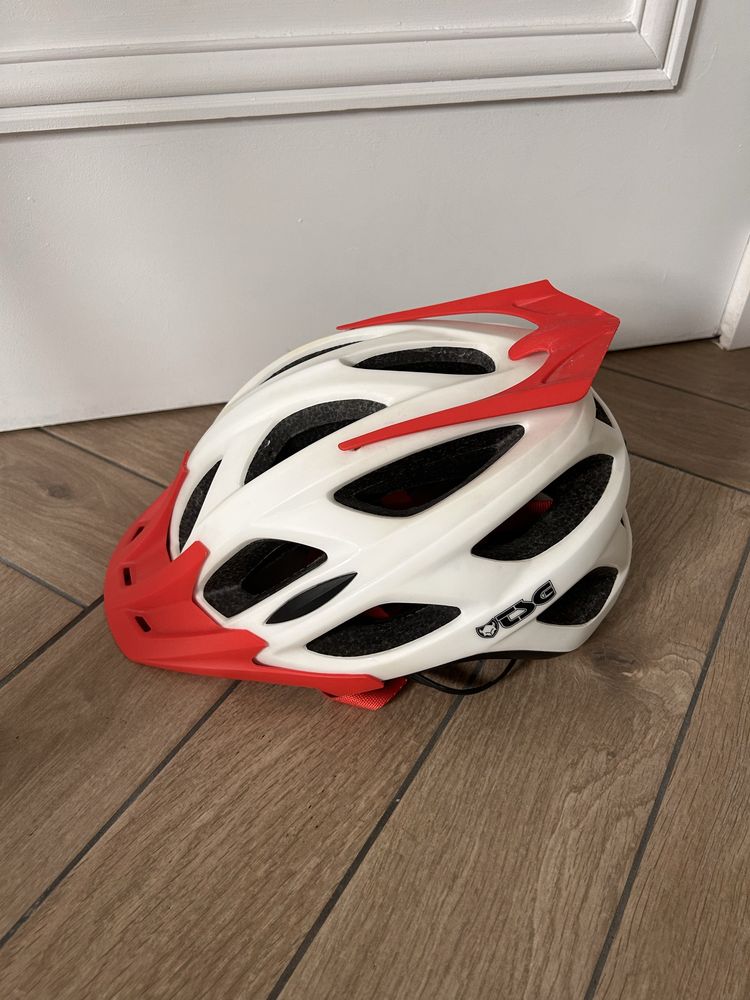 Kask rowerowy TSG