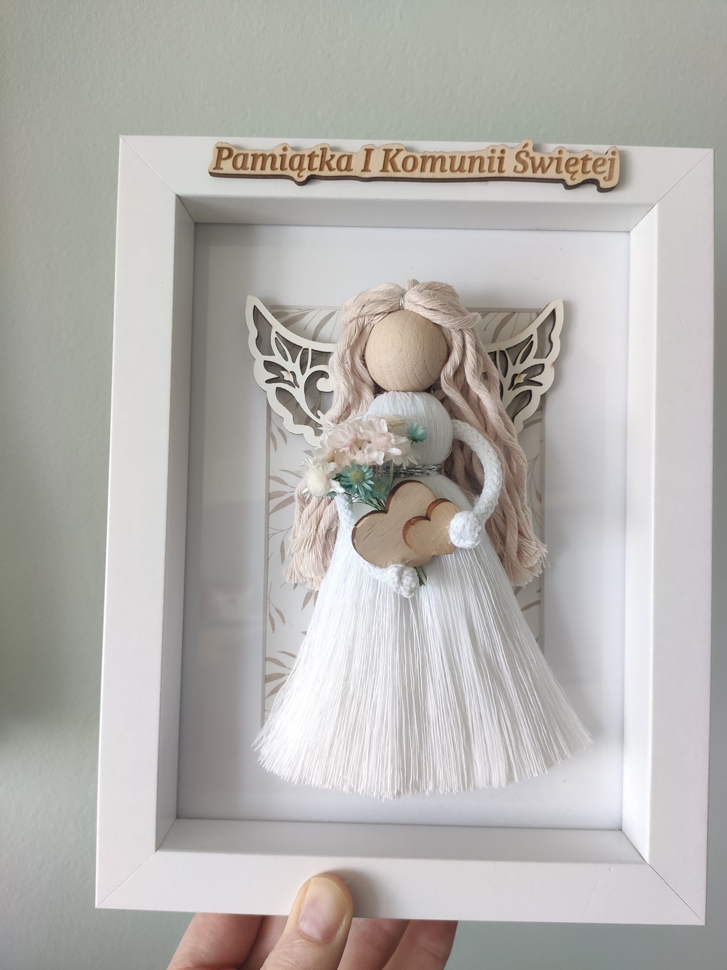 Aniołek biały z makramy  Pamiątka Komunii Świętej bądź Chrztu,Anioł