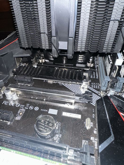 Комплект материнская плата z390+i5 9600k+16 gb ddr4 + m.2 nvme