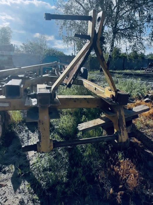 Кіровець К-701 + плуг 7 корпусів