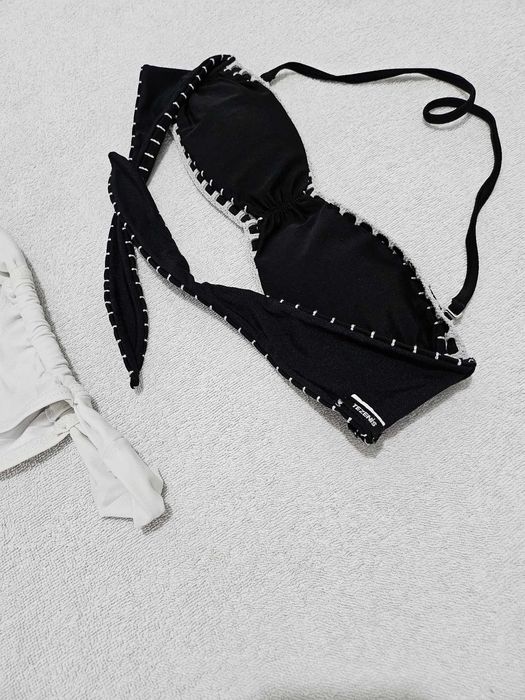 Bikini preto e branco