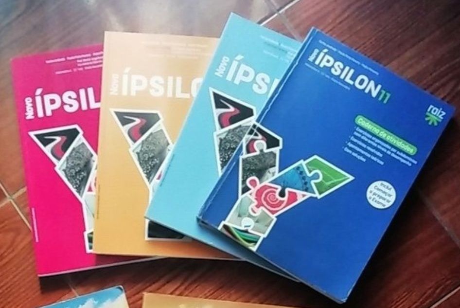 Manuais escolares para 11 ano
