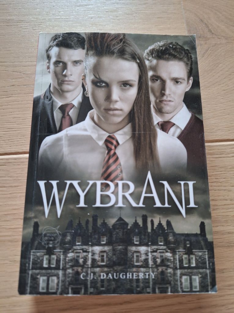 Wybrani - C.J. Daugherty